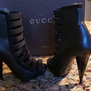 Womens Gucci heels